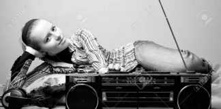 Cara Radio Bertahan Di Era Disrupsi Teknologi