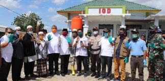 Bupati Dompu Pulangkan 23 Warganya Yang Sembuh Covid19