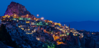 Pesona Benteng Batu Uchisar Cappadocia Turki