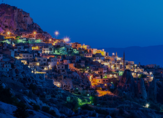 Pesona Benteng Batu Uchisar Cappadocia Turki