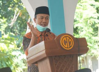 Bupati Lombok Barat H. Fauzan Khalid Ajak Masyarakat Ikhlas dan Jaga Kebersihan Masjid