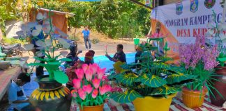 Emak-Emak Kreatif Ubah Sampah Jadi Kerajinan