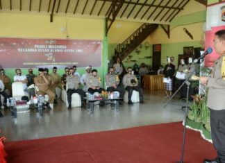 Alumni Akpol 1991 Lakukan Bakti Sosial Di Desa Tete Batu