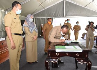 Tandatangani Komitmen Kinerja, Pejabat Siap Diganti