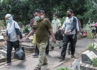 Penggali Makam Mahasiswi Gantung Diri Di NTB Sakit Mimpikan Arwah Almarhum Minta Dikembalikannya