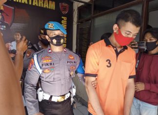 Main HP, M Jadi Korban Curas