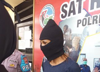 Buang Sabu, Janda Dipenjara