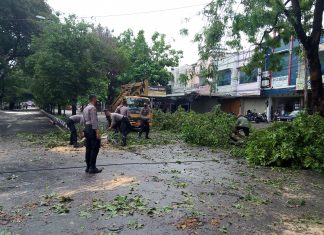 Puluhan Rumah Rusak Akibat Angin Kencang