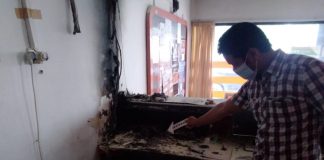 Uang 50 Juta Terbakar