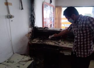 Uang 50 Juta Terbakar