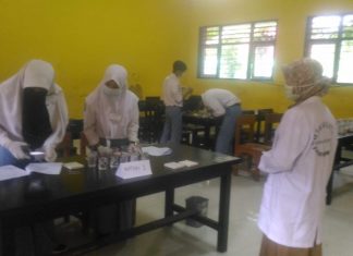 Gelar Ujian Praktek Siswa, SMAN 10 Mataram Terapkan Standar Protokol Kesehatan
