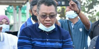 Kunjungi Mapak Indah, Gubernur Lepas Penyu dan Bersih Pantai