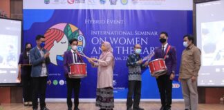 Perempuan Agen Perubahan