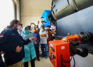 Ubah Plastik Jadi Solar