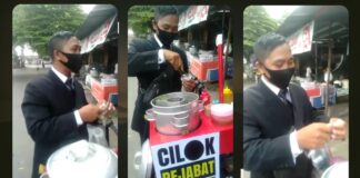 Lha, Keren Dagang Cilok Ne..