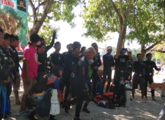 Bersih Pantai demi Wisata Bahari