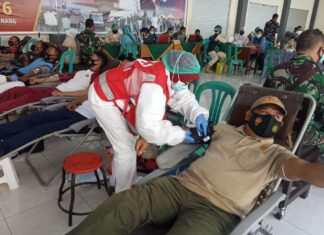 HUT ke 76, TNI Gelar Vaksinasi dan Donor Darah