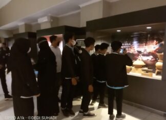 Desain Paket Wisata, Siswa SMK 1 Lingsar Kunjungi Museum