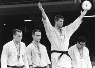 1964: Anton Geesink Pemenang Medali Emas Judo Olimpiade Non Jepang Pertama