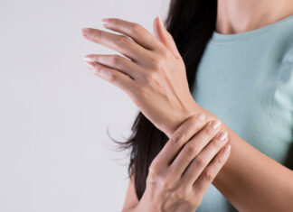 Kenali Penyebab Tangan Kram dan Cara Mengatasinya