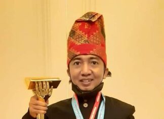Selamat! Guru Marwan Arjun Juara Nasional Anugerah Konstitusi 2021