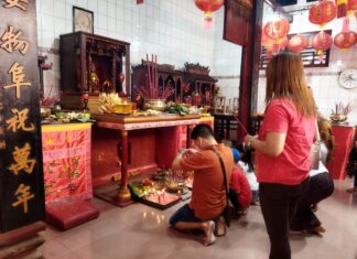 Kelenteng PO Hwa Kong Ampenan Tegar Sambut Tahun Macan