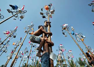 Politik Orang Sasak: Politik Ormas dan Politik Timuk Bat Lauk Daye