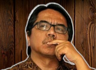 Saya Bersaksi, Ade Armando Rajin Salat