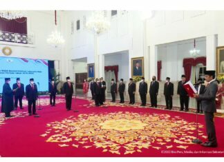 Presiden Jokowi Resmi Lantik Hadi Tjahjanto dan Zulkifli Hasan Jadi Menteri