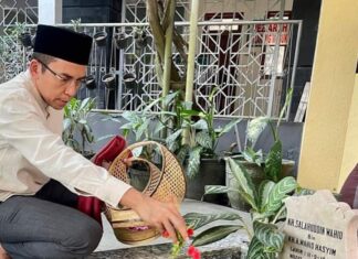 Usai Lebaran Haji, TGB Ziarah Makam Ponpes Tebuireng