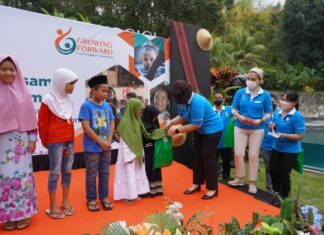 Berbagi Berkah, Aruna Senggigi Resorts & Convention Berbagi Bersama Anak Yatim