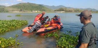 Tim SAR Gabungan Evakuasi Jenazah Kemad dari Bendungan Pengge