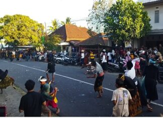 Perang Timbung, Sarana Tolak Bala dan Jalin Silaturahmi