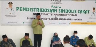 Ribuan Siswa Berprestasi dan Tidak Mampu Terima Beasiswa