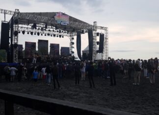Fariz RM Tampil Memukau di Senggigi Sunset Jazz