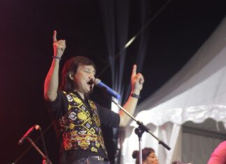 Keren dan Luar Biasa! Katon Bagaskara Tampil Atraktif di Senggigi Sunset Jazz