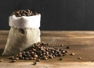 Sering Terjadi di Musim Hujan, Begini Cara Hilangkan Bau Apek Karena Lembab