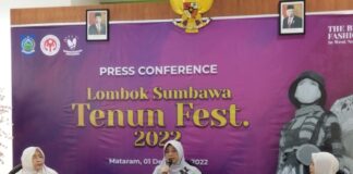 Dekranasda Award Upaya Cintai Tenun