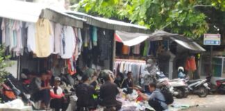 Pasar Karang Sukun tetap Buka