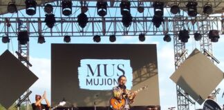 Mus Mujiono Tampil Powerfull di Senggigi Sunset Jazz 2023