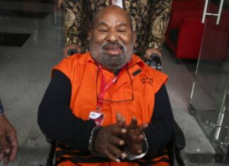 Berprilaku Jorok, Tahanan KPK Keluhkan Lukas Enembe