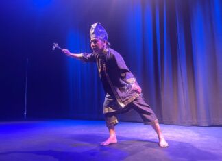 Perak Lombok (Pertembungan Serumpun Dalam Kesenian)