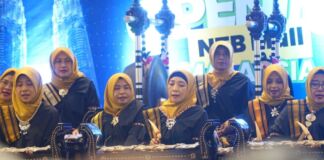 Misi Dagang ke Malaysia, Wagub NTB Tebar Pesona Pimpin Grup Gamelan