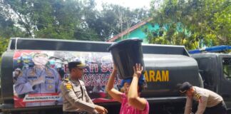 Kekeringan, Warga Dusun Montang Antri Air Bersih