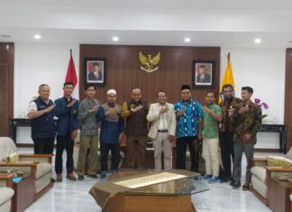 Pj Gubernur NTB Apresiasi Anugerah Guru dan Alumni Inspiratif IKA SMANSABAYA Awards 2023