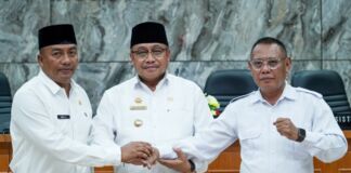 Lantik Pj Sekda Baru, Pj Gubernur NTB Apresiasi Capaian Kinerja Zulrohmi