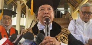 Lebih Dekat Dengan Profesor Harkristuti Harkisnowo yang Viral Karena Kritik Presiden Jokowi