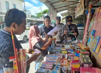 Pedagang Diminta Jual Petasan Sesuai Ketentuan
