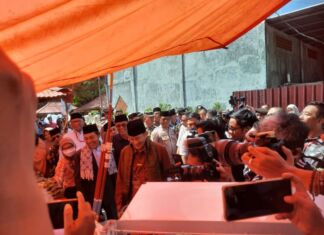 Menparekraf Sandi Datang, Ribuan Santri Nurul Haramain Narmada Senang