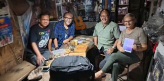 Pertemuan Kecil: Puisi Karya Lukis dan Foto